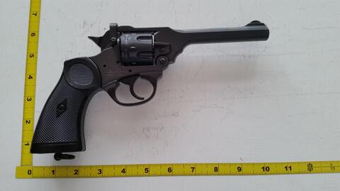 British Revolver Non-Firing Replica. Working parts & moving action. Length: 10.25" Weight: 1.75 lbs